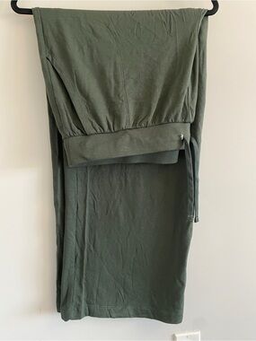 Terra & Sky Olive Green Drawstring Capris